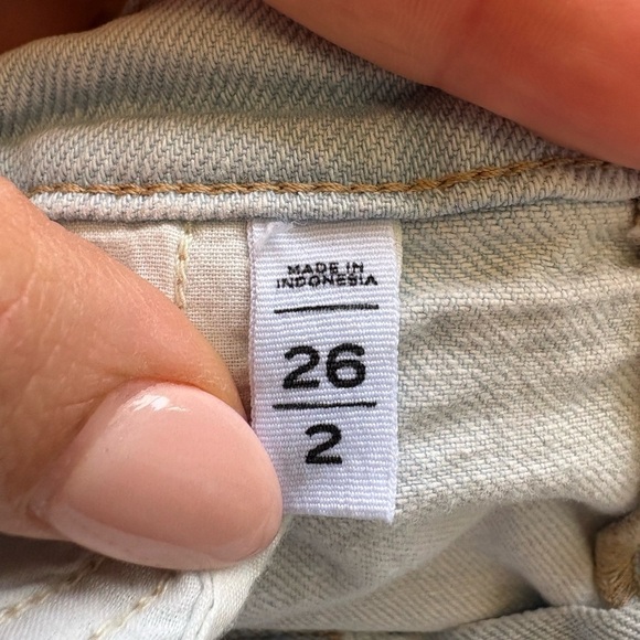 LOFT women’s light wash cut off denim shorts sz 26 / 2 raw hem 99% cotton - Picture 8 of 8